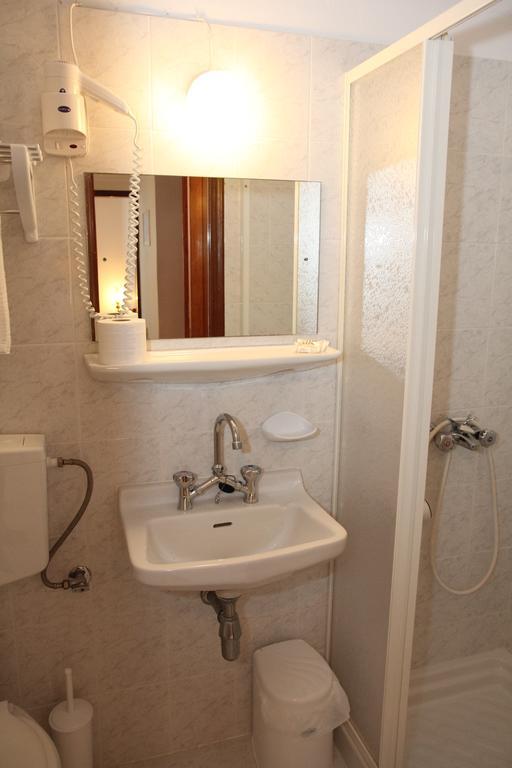Circe Pansion Apartment ลิคชูรี ห้อง รูปภาพ