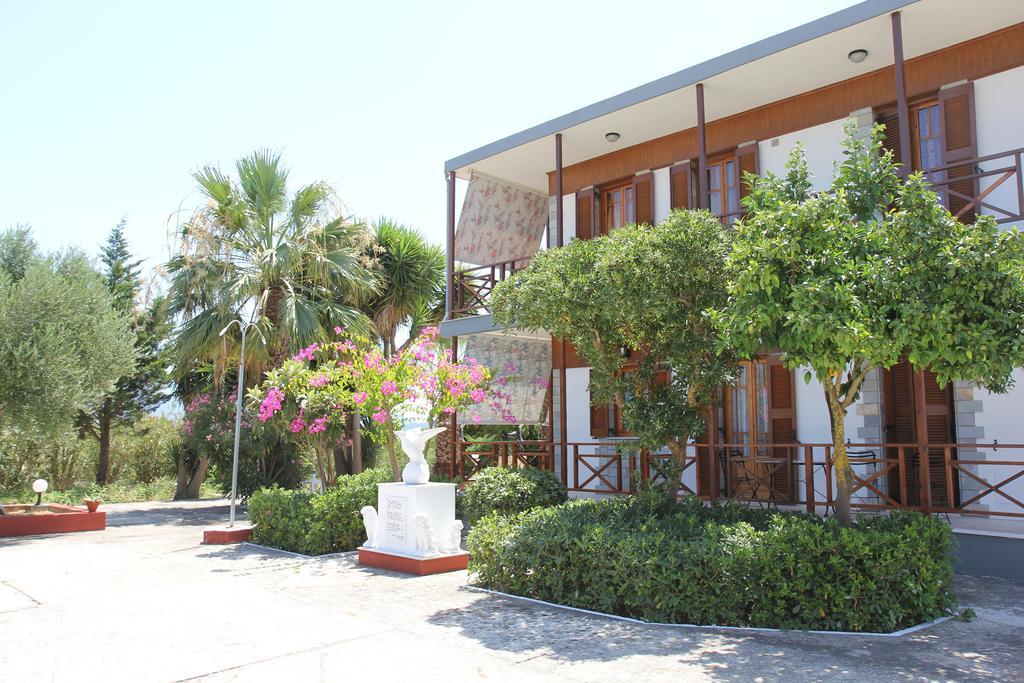Circe Pansion Apartment ลิคชูรี ภายนอก รูปภาพ